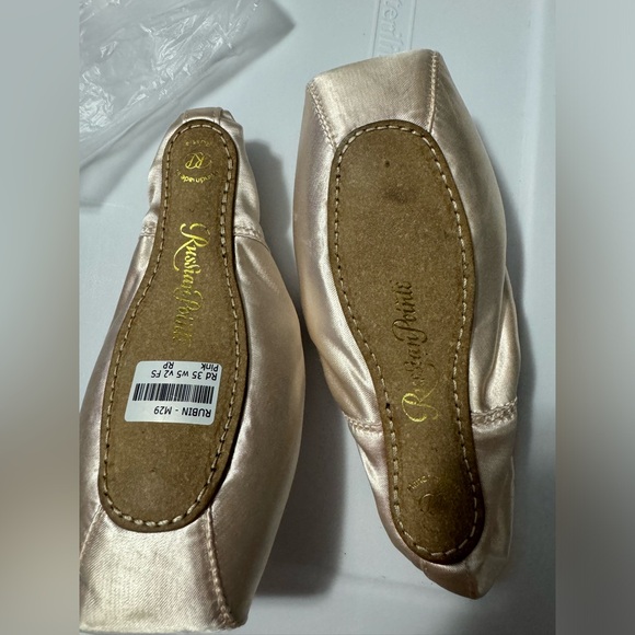 Russian Pointe Rubin pointe shoes - Picture 3 of 5